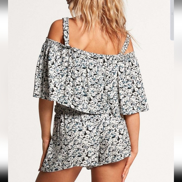 NWT Volcom Floral Off Shoulder Crop Top - Picture 3 of 8